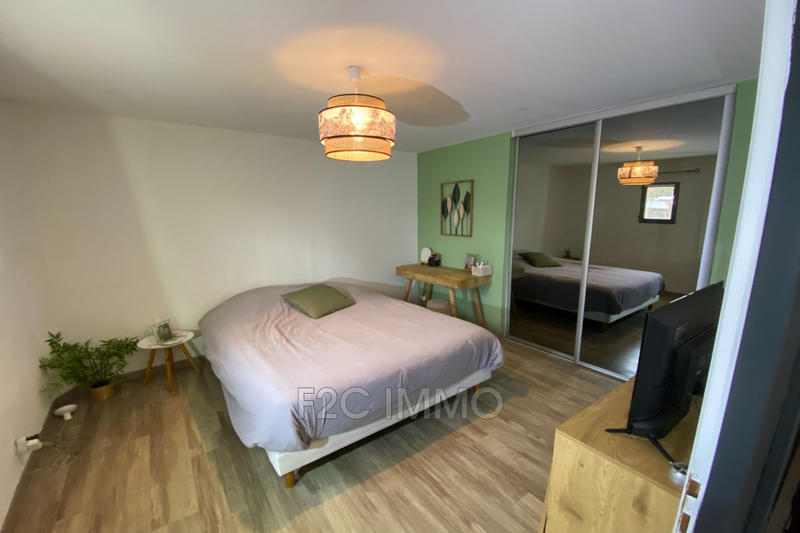 Maison - 212 m² - 6 pièces