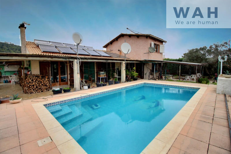 Maison - 143 m² - 7 pièces