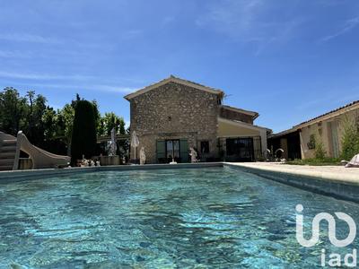 Maison - 195 m² - 7 pièces