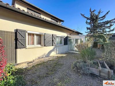 Villa - 179 m² - 6 pièces