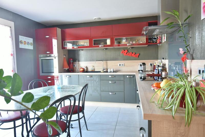 Villa - 197 m² - 6 pièces