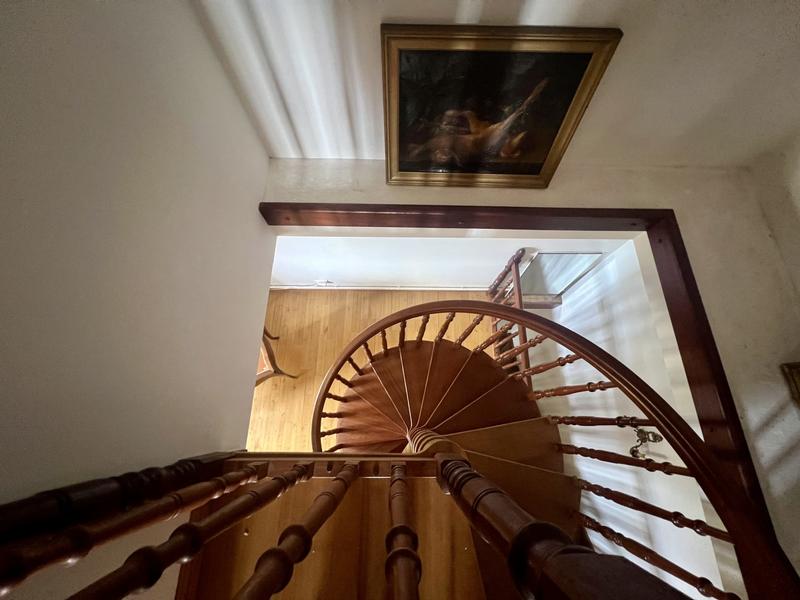 Maison - 286 m² - 10 pièces