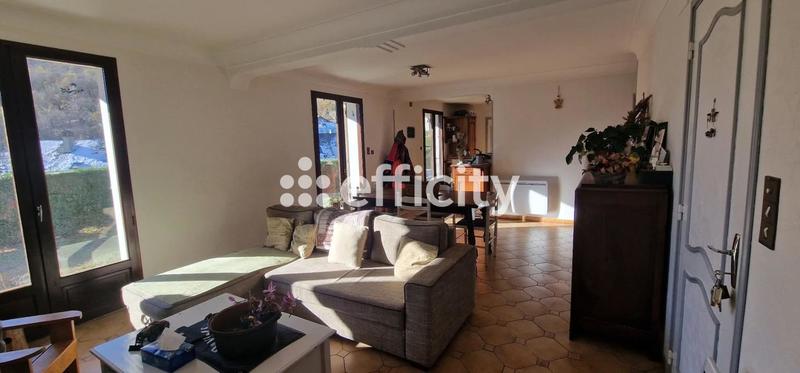 Appartement - 102 m² - 4 pièces