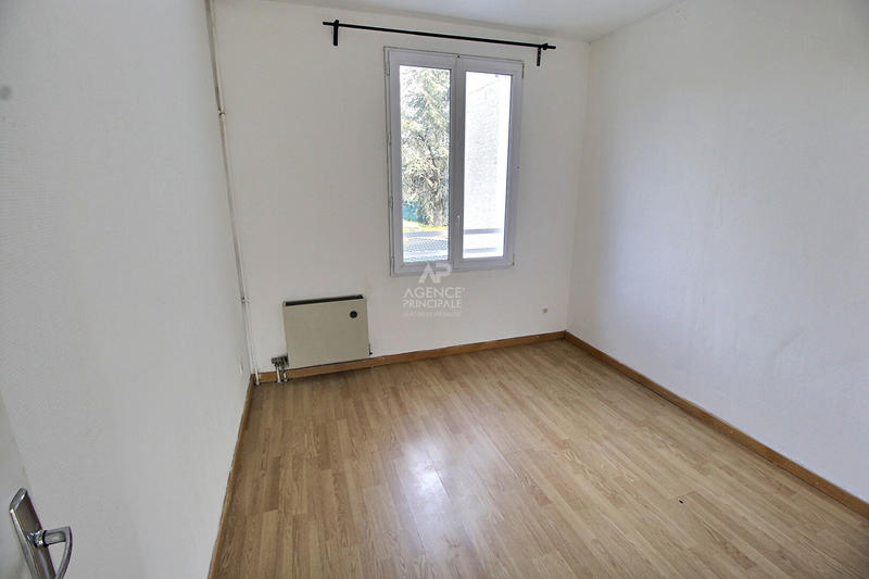 Maison - 94 m² - 6 pièces