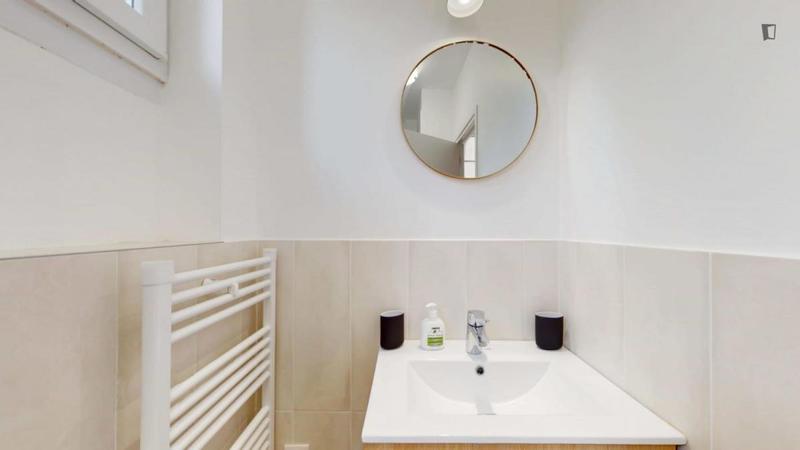 Chambre - 13 m² - 8 pièces