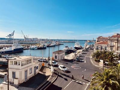 Appartement - 111 m² - 3 pièces