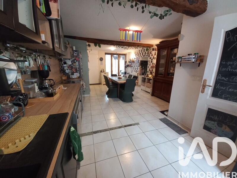 Maison - 144 m² - 8 pièces