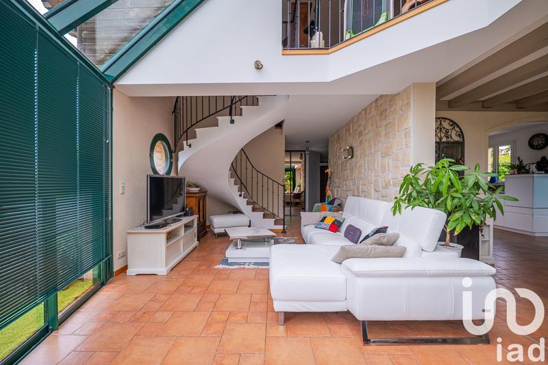 Maison de maîtres - 182 m² - 9 pièces