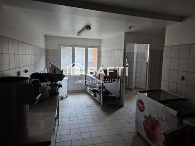 Local commercial - 449 m² - 20 pièces