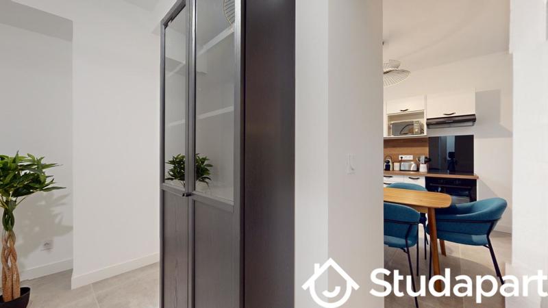 Chambre - 9 m² - 1 pièce