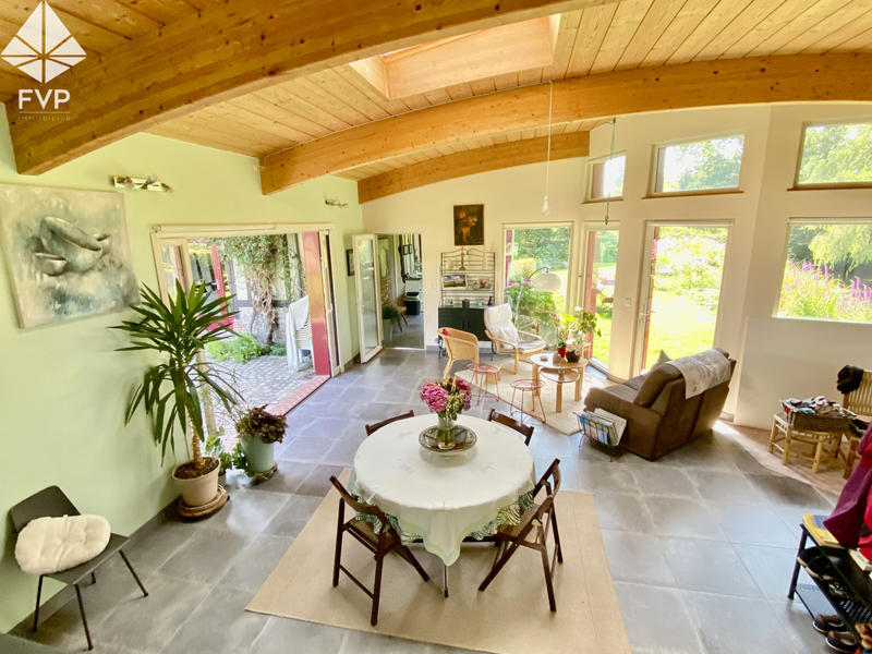 Maison - 272 m² - 10 pièces