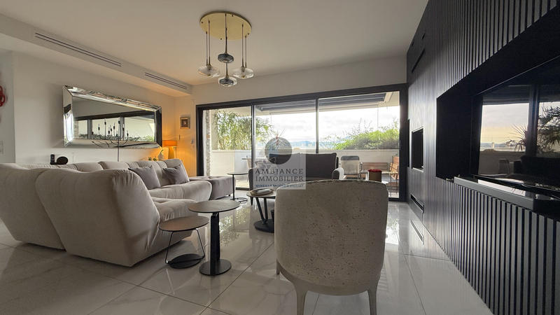 Appartement - 150 m² - 5 pièces