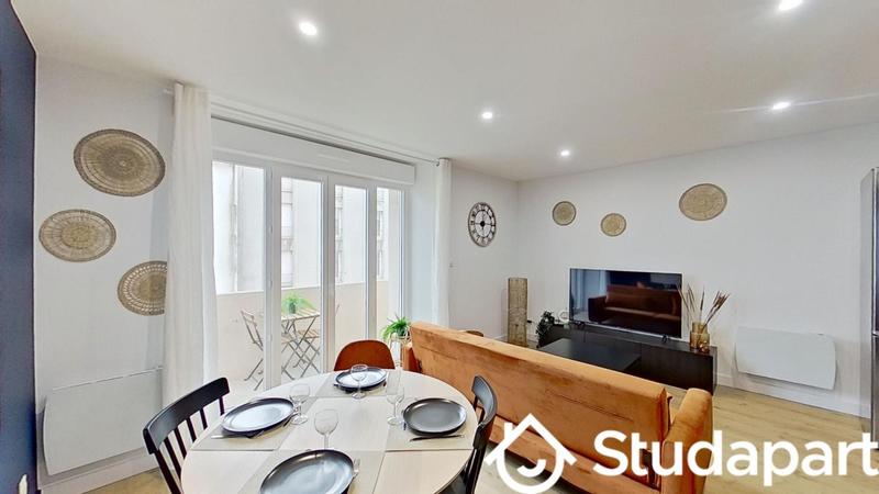 Chambre - 12 m² - 1 pièce