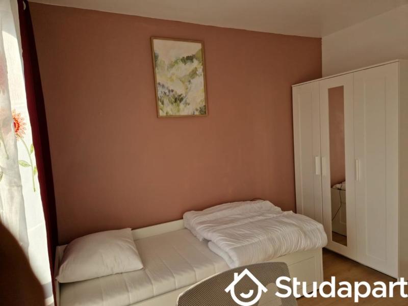 Chambre - 9 m² - 1 pièce