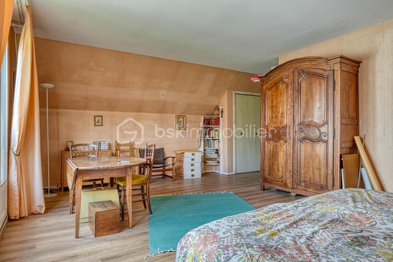 Maison - 188 m² - 7 pièces