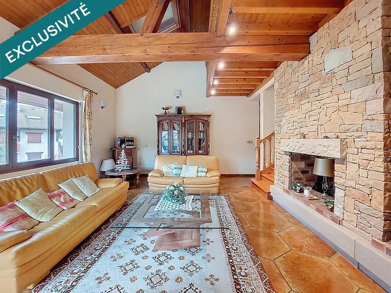 Maison - 201 m² - 7 pièces