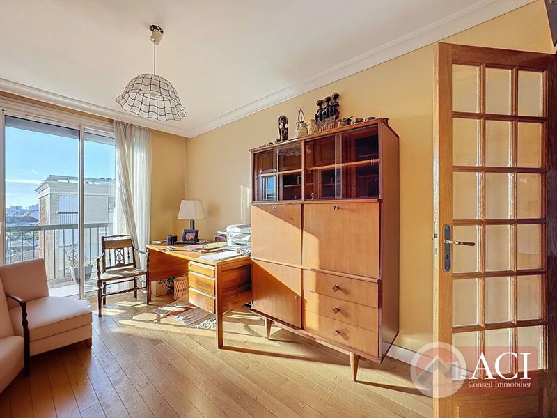 Appartement - 115 m² - 6 pièces