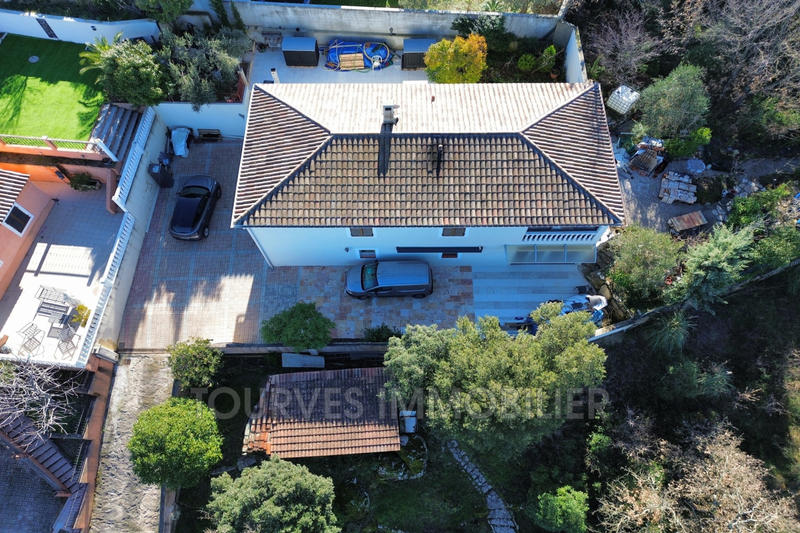 Maison - 215 m² - 6 pièces