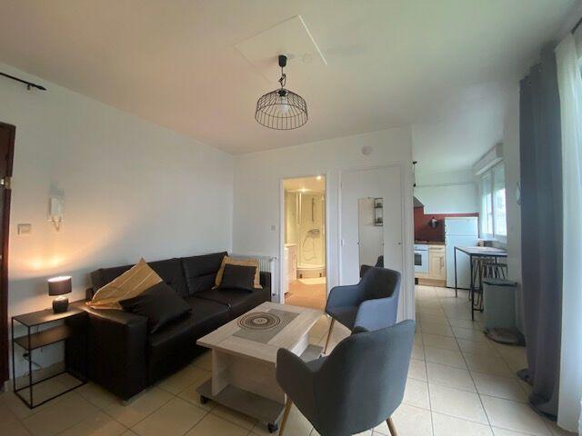 Studio - 25 m² - 1 pièce