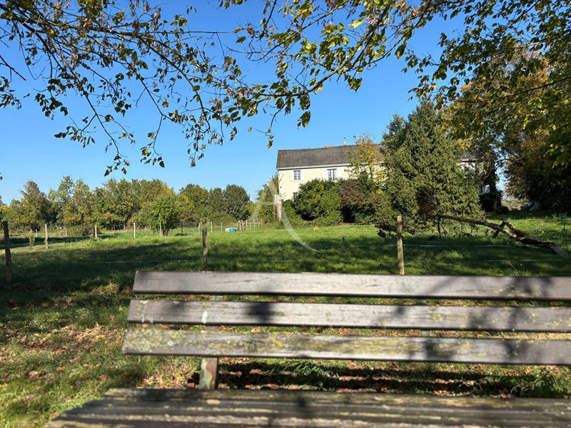 Maison - 241 m² - 8 pièces