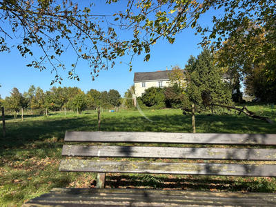 Maison - 241 m² - 8 pièces