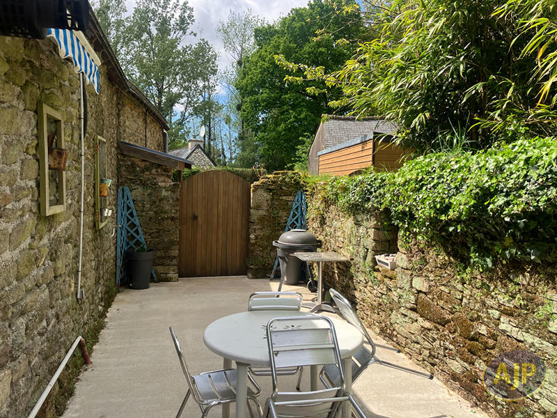 Maison - 180 m² - 8 pièces