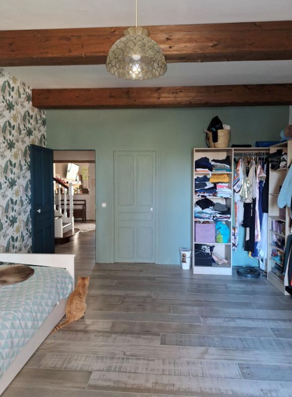 Demeure - 260 m² - 8 pièces