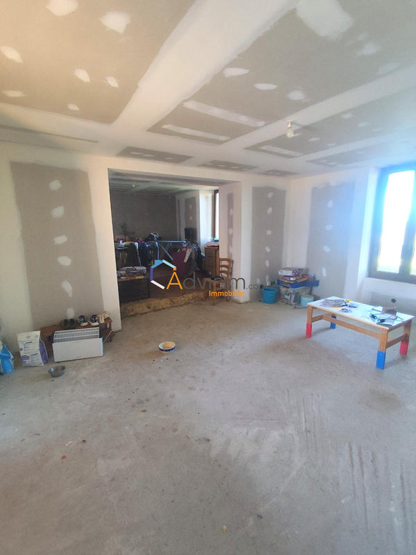 Maison - 97 m² - 5 pièces