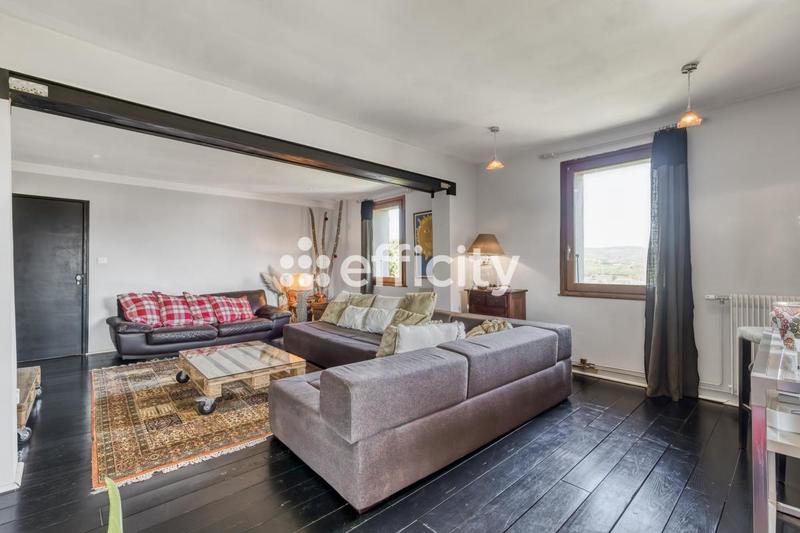 Maison - 228 m² - 9 pièces