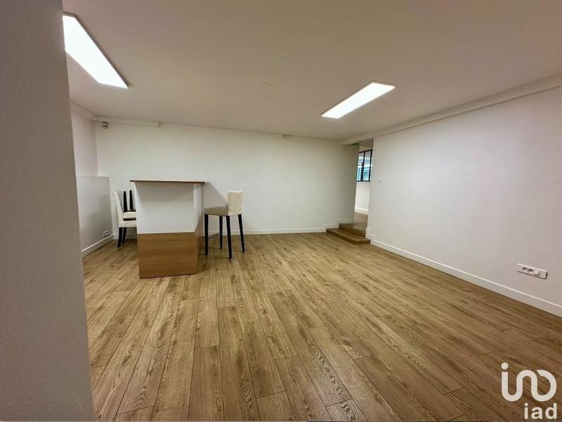 Bureau - 326 m² - 1 pièce