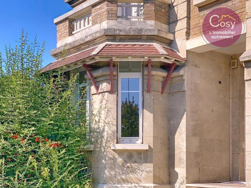 Villa - 180 m² - 9 pièces