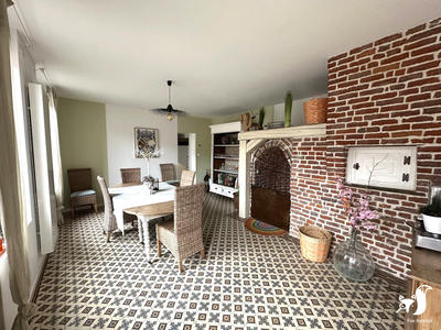 Maison - 419 m² - 8 pièces