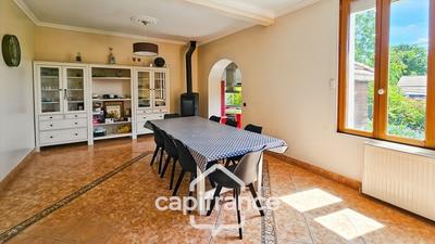 Maison - 142 m² - 8 pièces