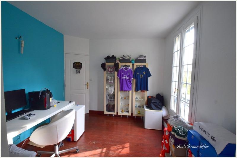 Maison - 273 m² - 9 pièces