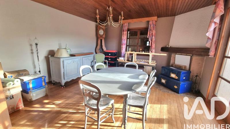 Maison - 220 m² - 7 pièces