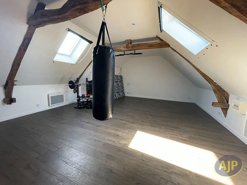 Maison - 104 m² - 5 pièces