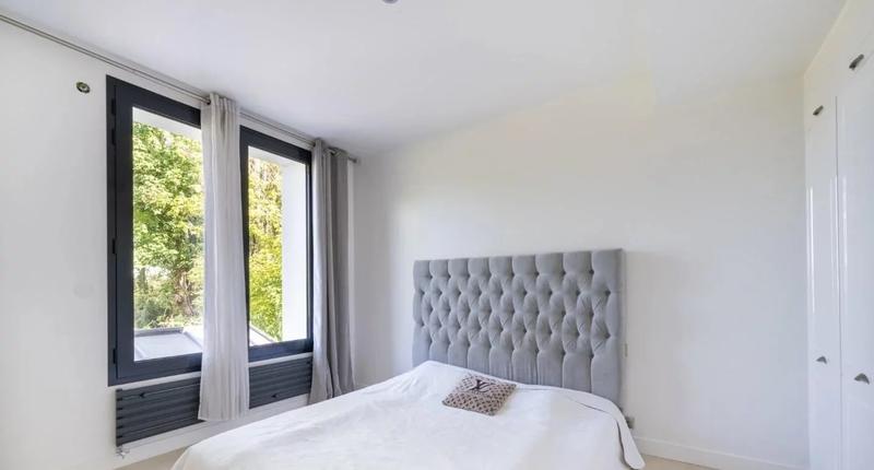 Maison - 340 m² - 5 pièces