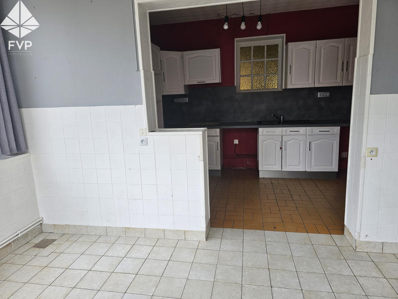 Propriété - 213 m² - 10 pièces