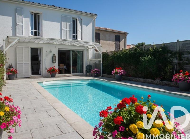 Maison - 96 m² - 5 pièces