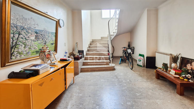 Maison - 183 m² - 5 pièces