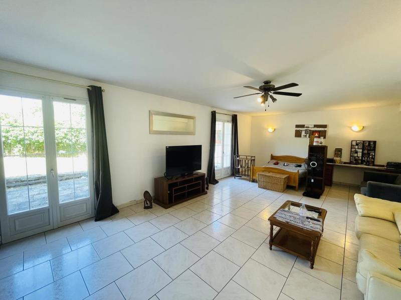 Maison - 232 m² - 8 pièces