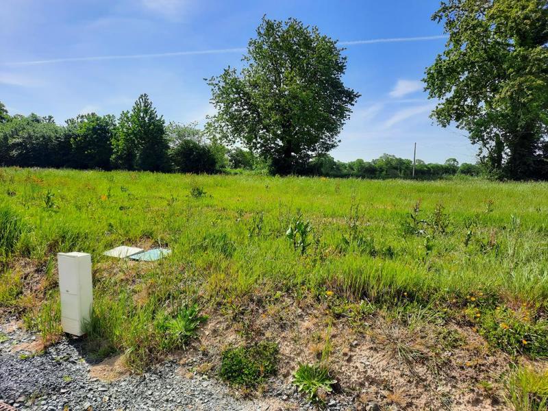 Terrain constructible - 887 m²