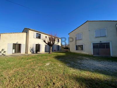 Mas - 211 m² - 7 pièces