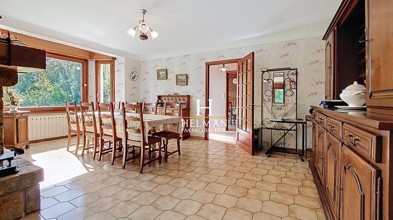 Maison - 311 m² - 12 pièces