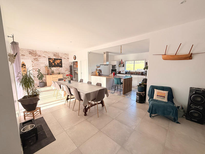 Maison - 152 m² - 6 pièces