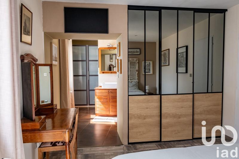 Maison - 222 m² - 7 pièces