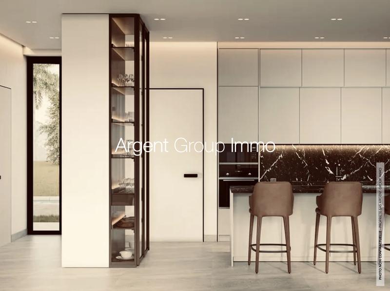 Maison - 360 m² - 7 pièces