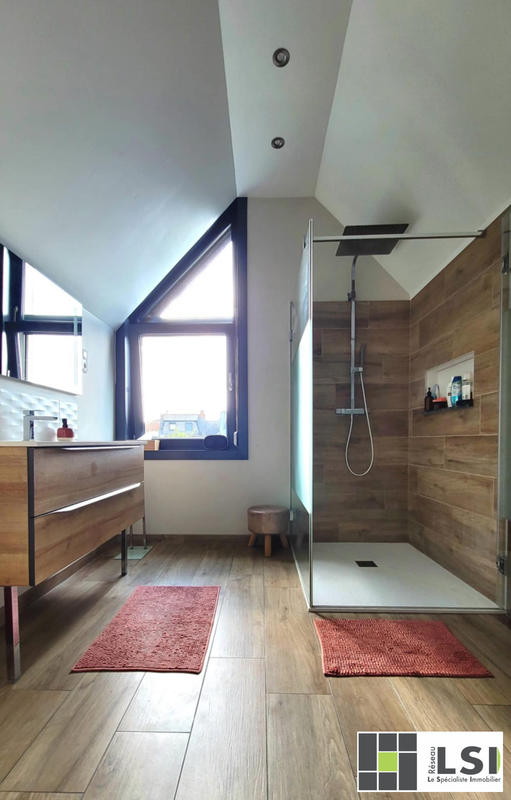 Maison contemporaine - 165 m² - 10 pièces