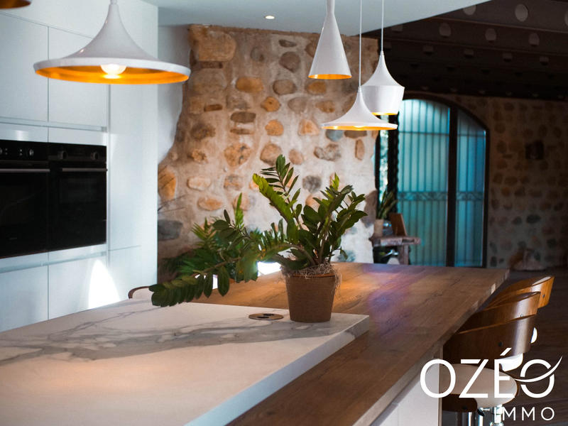 Villa - 205 m² - 4 pièces