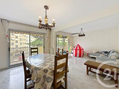 Appartement - 87 m² - 4 pièces